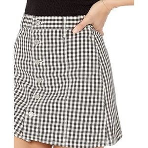Levi’s checkered mini skirt